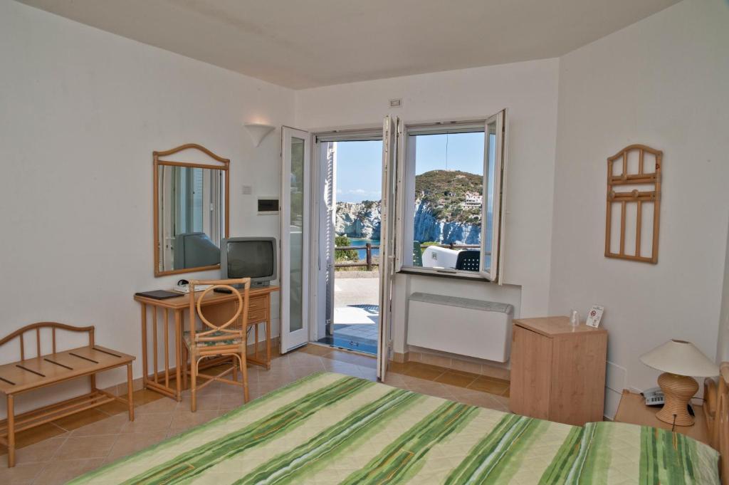 Hotel Villaggio Dei Pescatori Ponza Exterior photo