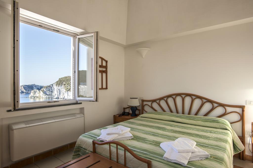 Hotel Villaggio Dei Pescatori Ponza Exterior photo