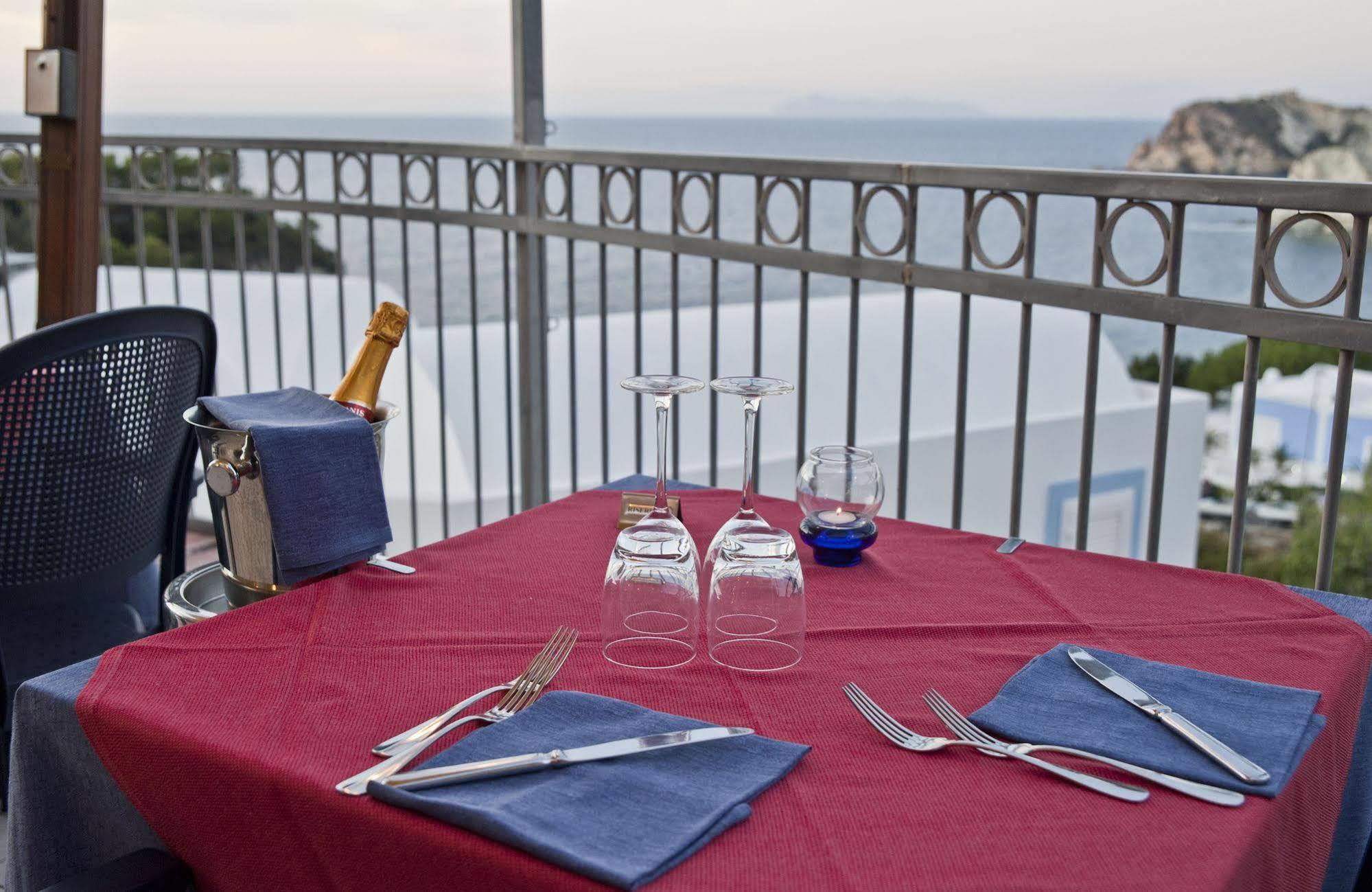 Hotel Villaggio Dei Pescatori Ponza Exterior photo